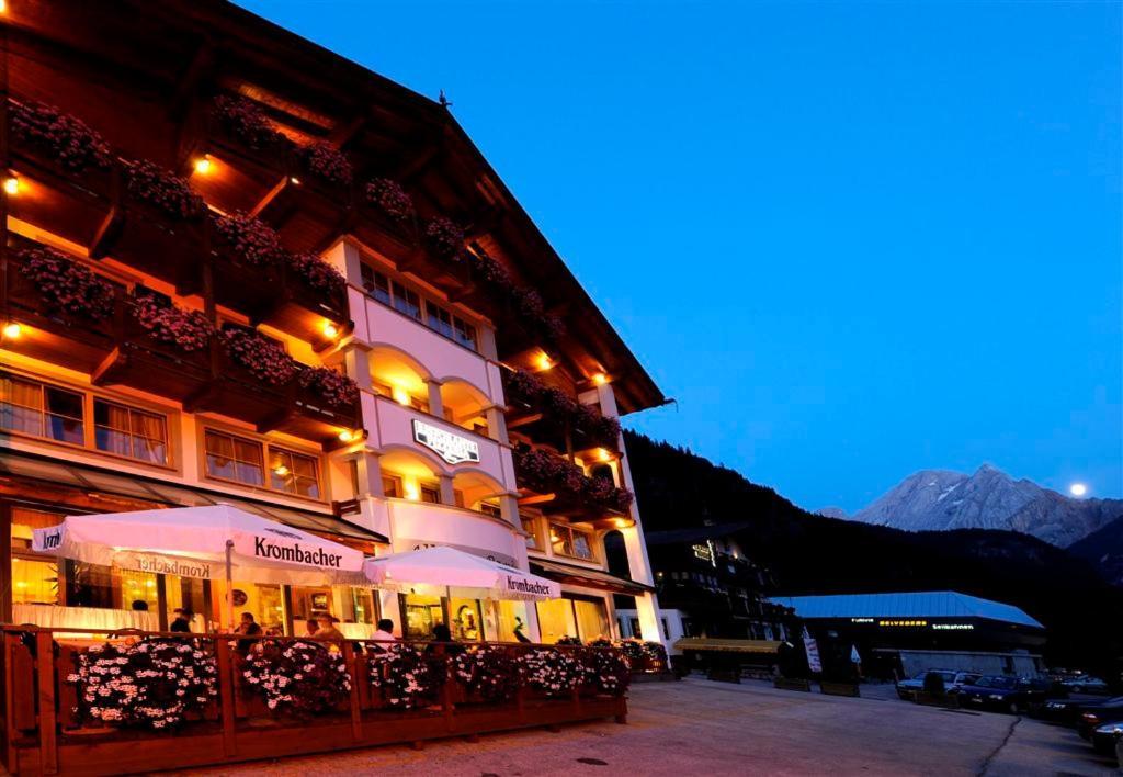 Hotel Pareda Canazei Exterior photo